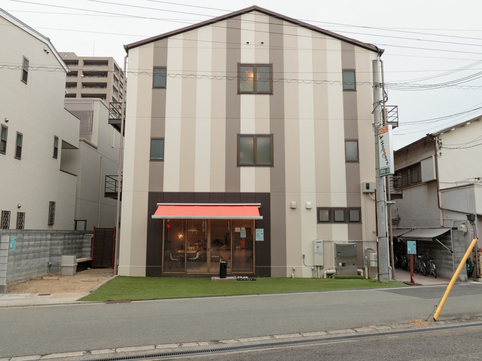 USJに一番近いゲストハウス J-Hoppers Osaka Universal Eksteriør bilde